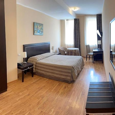 Hotel Villa Cinzia Вилланова-Мондови Экстерьер фото