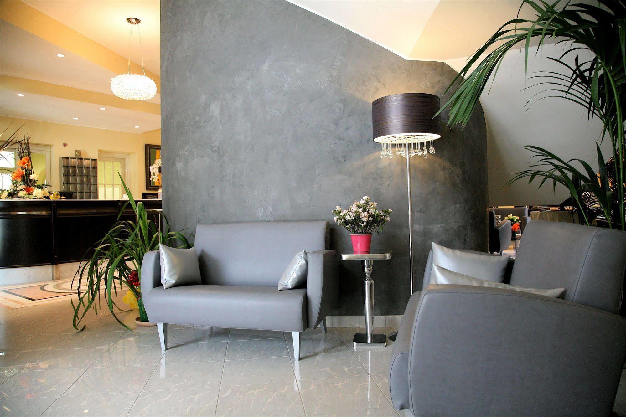 Hotel Villa Cinzia Вилланова-Мондови Экстерьер фото