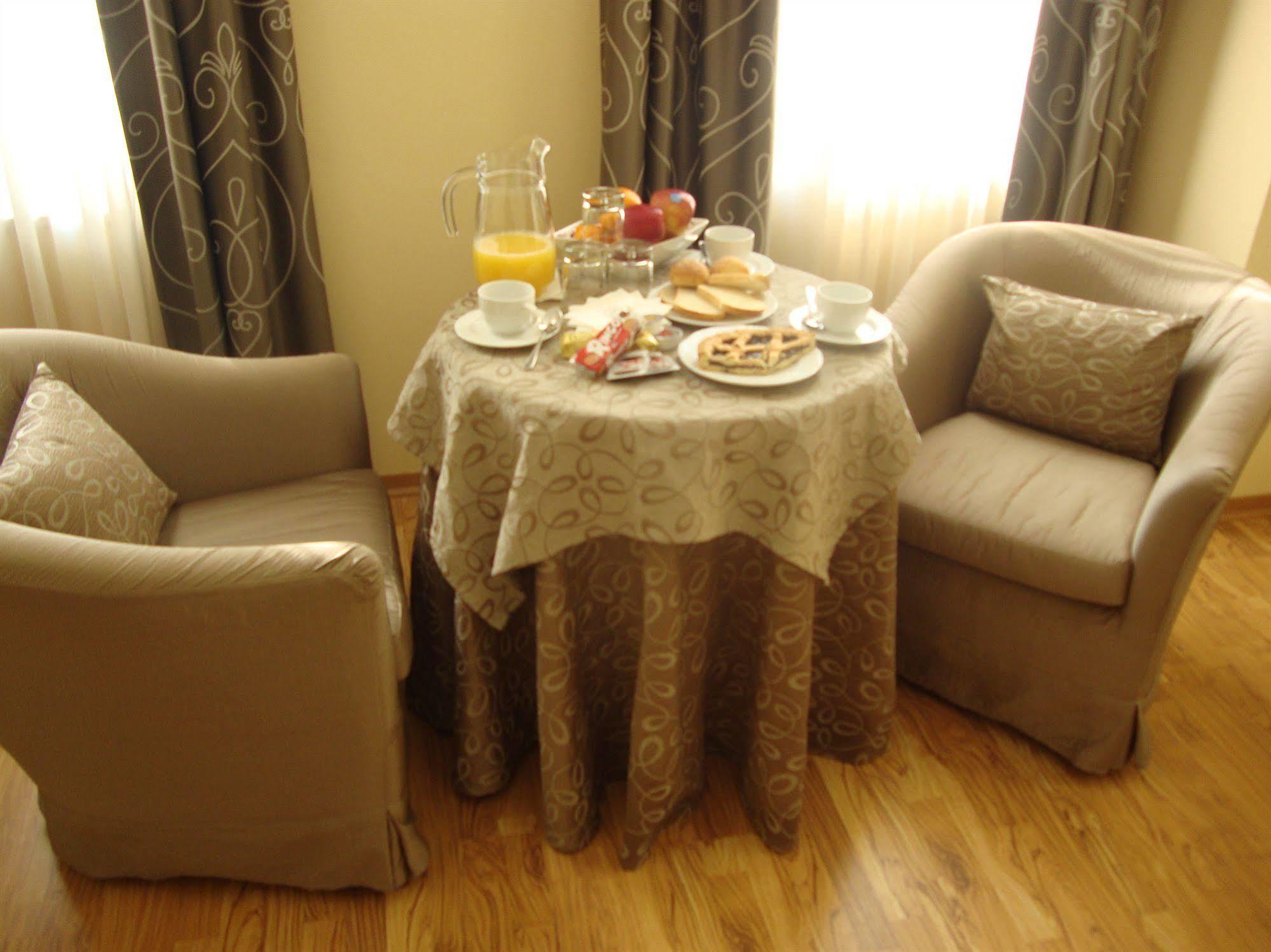 Hotel Villa Cinzia Вилланова-Мондови Экстерьер фото