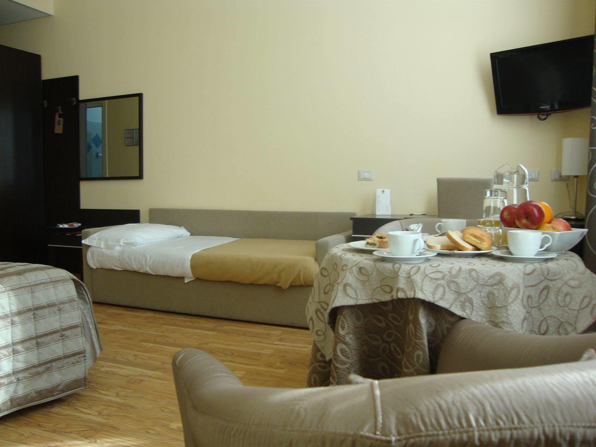 Hotel Villa Cinzia Вилланова-Мондови Экстерьер фото