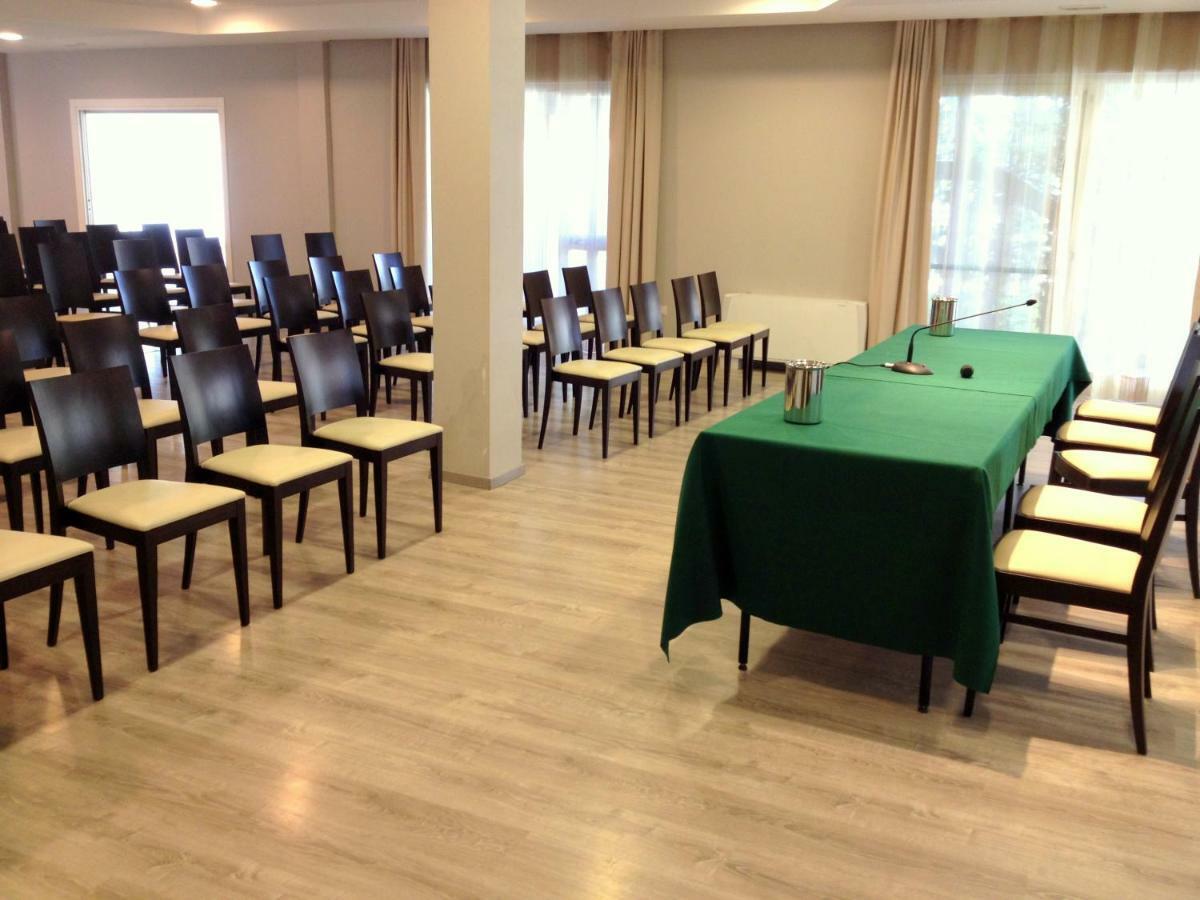 Hotel Villa Cinzia Вилланова-Мондови Экстерьер фото